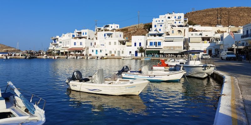 Πάνορμος :Το παραθαλάσσιο χωριό του Πύργου της Τήνου