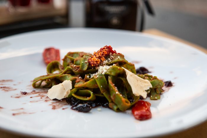 ???????? ?????? ΡΑ ΤΟΜΑΤΙΝΙΑ Φρέσκα Μακαρόνια: Από Σπανάκι και Γραβιέρα Νάξου Π.Ο.Π.