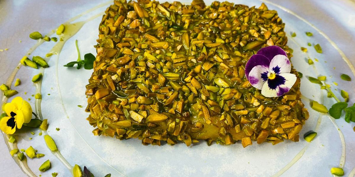 Γραβιέρα Νάξου Σαγανάκι: με φυστίκια Αιγίνης