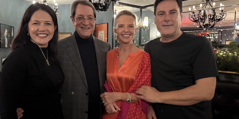 Ελίζα Βόζεμπεργκ: Με φίλους για το νέο 2025