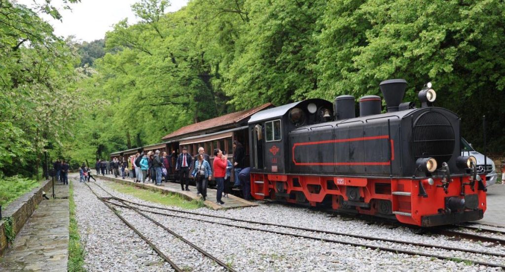Μουτζούρης: Το θρυλικό Τρένο του Πηλίου