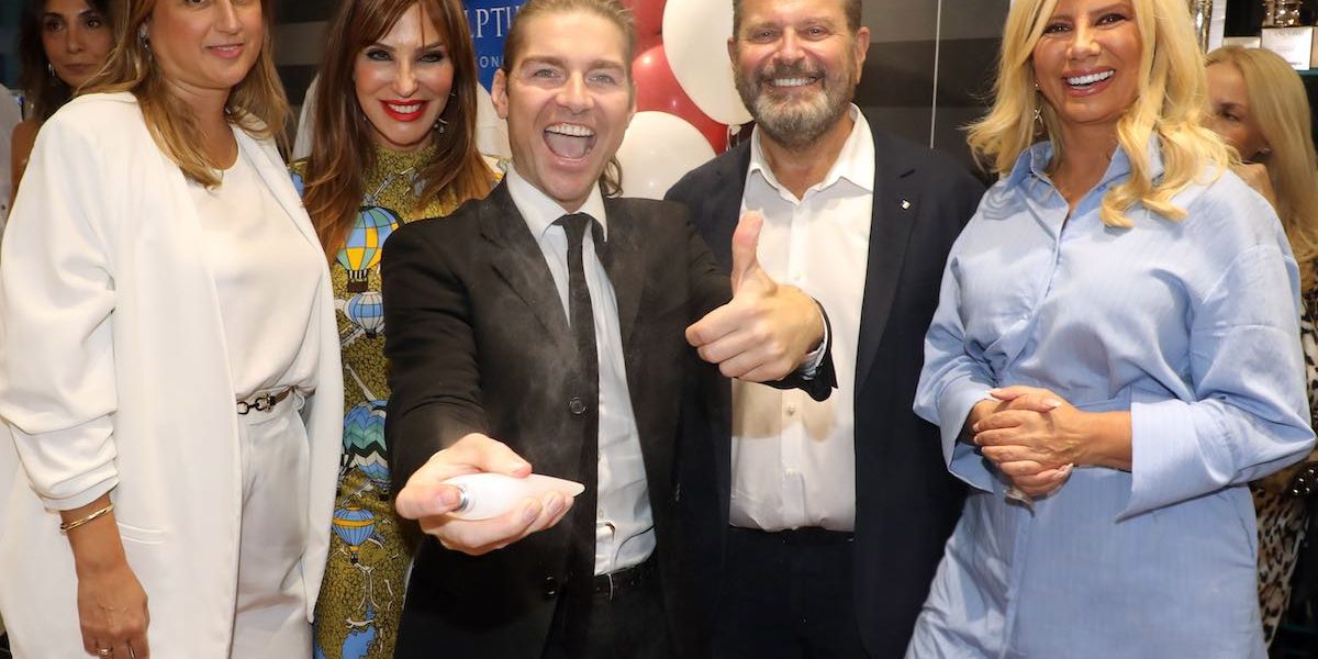 Sculpture: Άρωμα Με τον No1 influencer