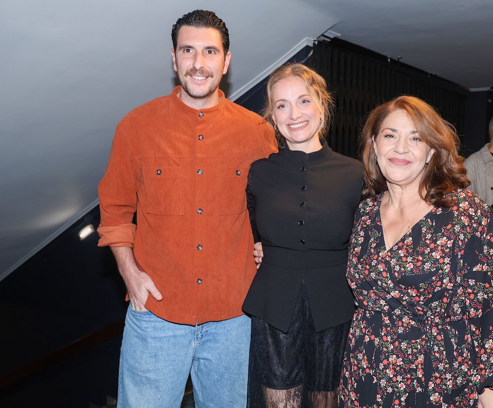 Κρυφτό: Στο θέατρο με Τουμασάτου Δροσάκη