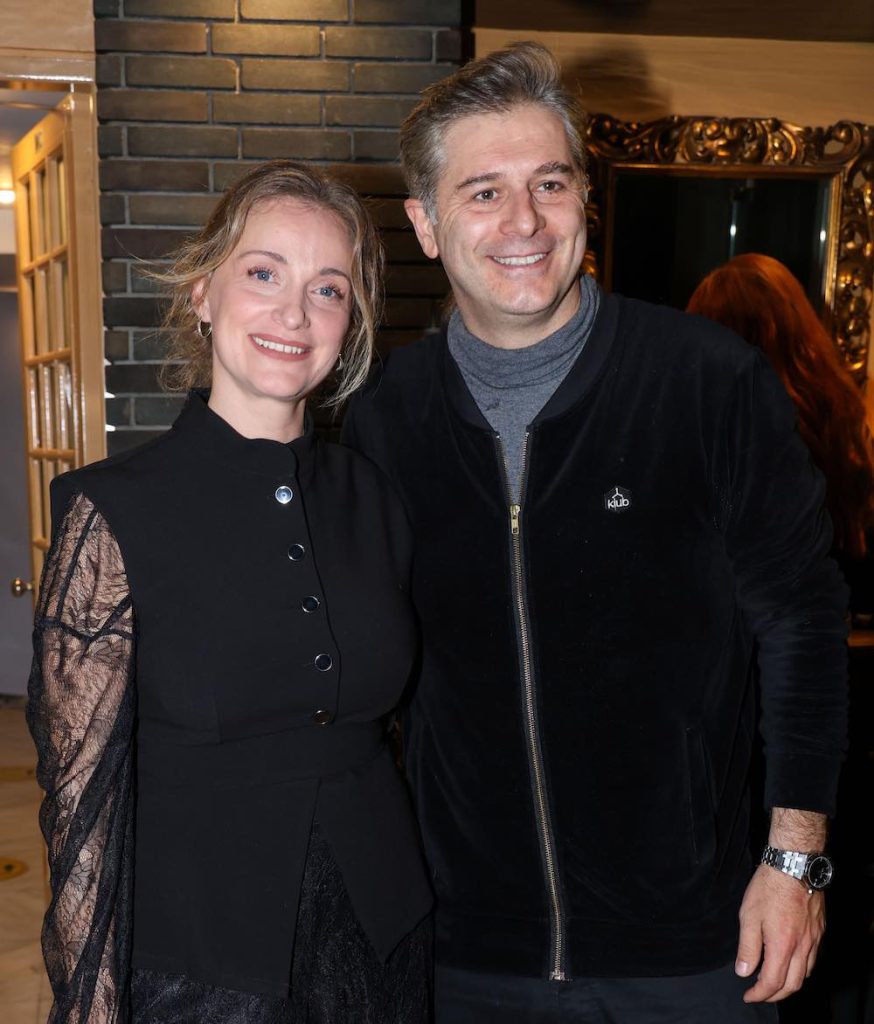 Κρυφτό: Στο θέατρο με Τουμασάτου Δροσάκη