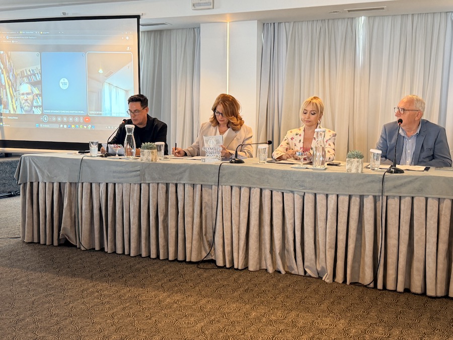 Πιερία η Γη των Μουσών: Βιβλίο από Φιλέλληνες